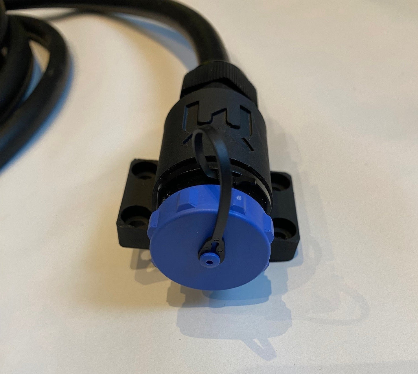 Stealth 20 amp Electric Hookup Kit (INLET / OUTLET)